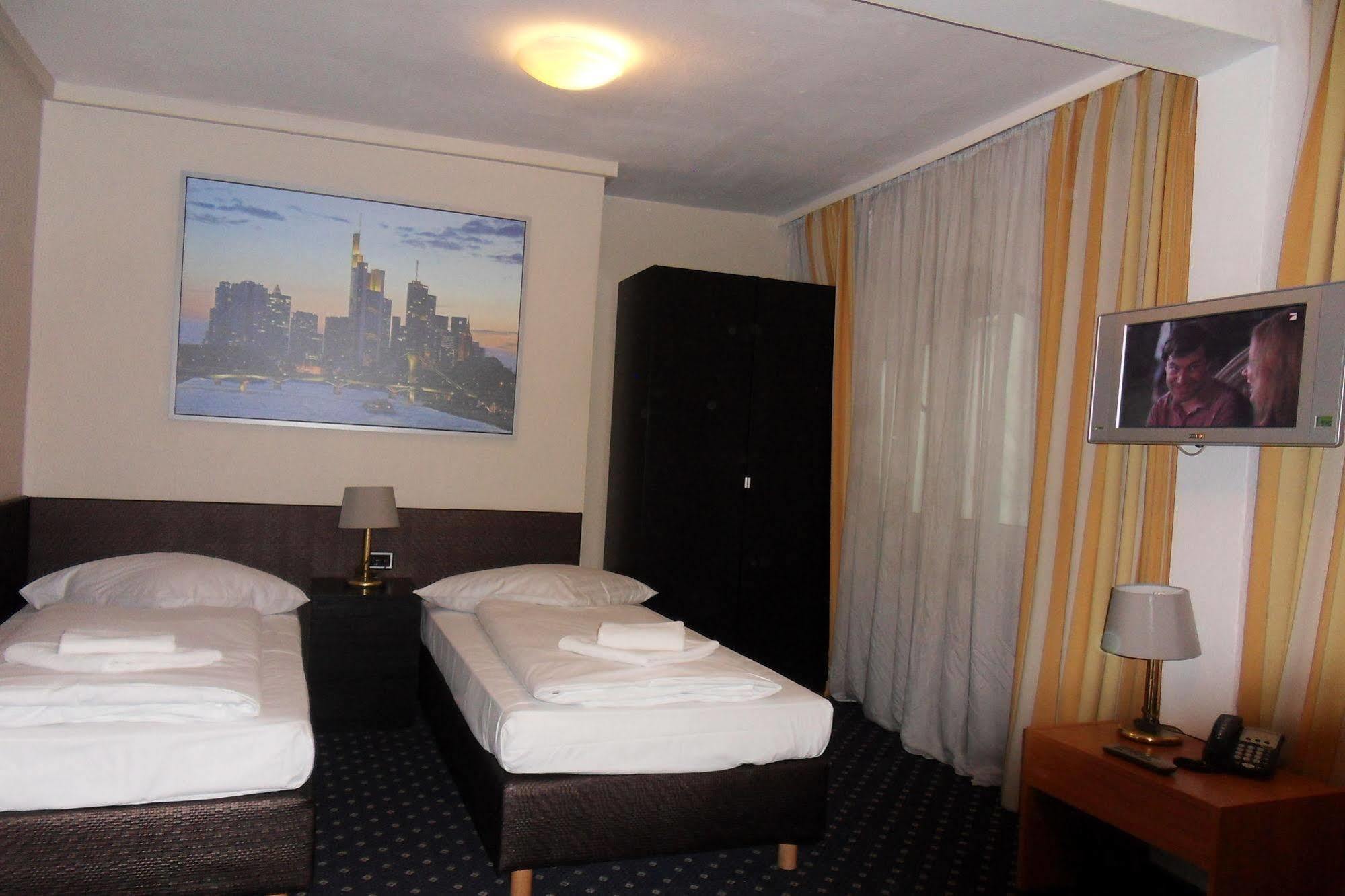 Carlton Hotel Франкфурт-на-Майні Екстер'єр фото